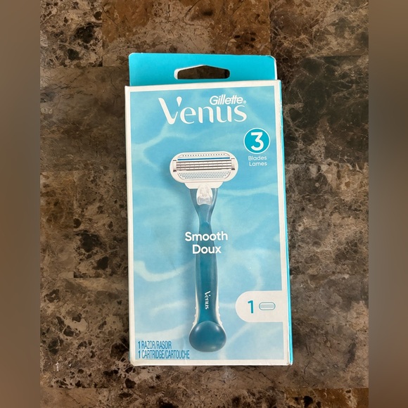 Gillette Venus Smooth Razor Blue  1 Razor Bodycare Personal Care Beauty New - Picture 1 of 3
